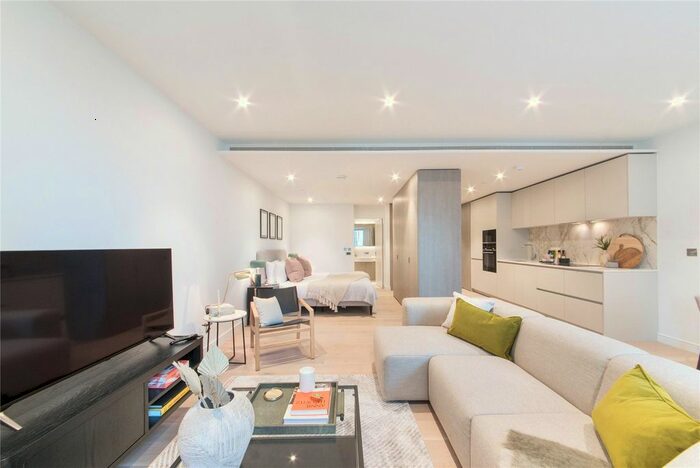 Studio To Rent In Water Street, Canary Wharf, E14