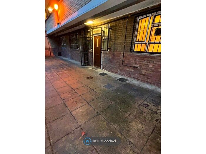 3 Bedroom Flat To Rent In Pearfield House, London, N5