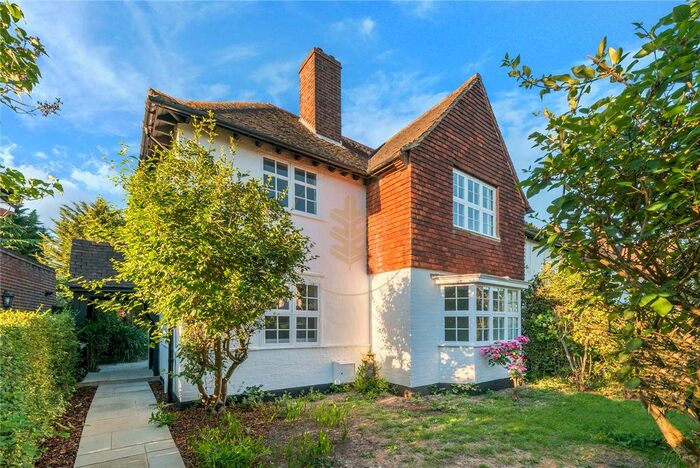 3 Bedroom Detached House To Rent In Brookland Rise, Hampstead Garden Suburb, London, NW11