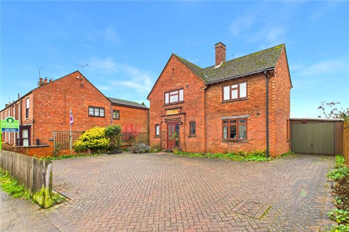 3 Bedroom Detached House For Sale In High Street, Woodford, Kettering, Northamptonshire, NN14