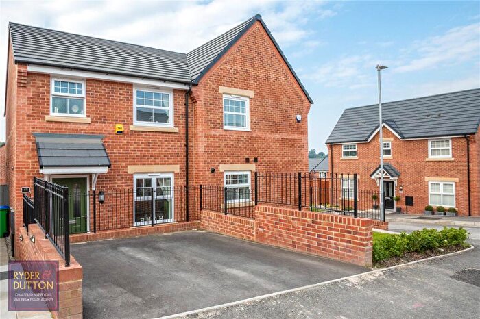 3 Bedroom Semi Detached House For Sale In Ginnell Farm Avenue, Burnedge, Rochdale, OL16