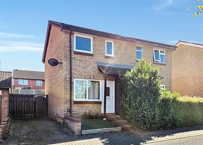 2 Bedroom Semi-Detached House For Sale In Pannier Place, Downs Barn, Milton Keynes, MK14