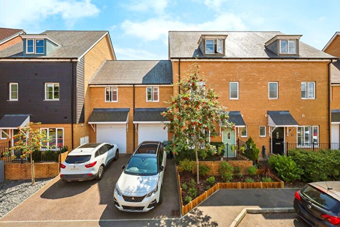 5 Bedroom Semi-Detached House For Sale In Millennium Way, Heathfield, East Sussex, TN21