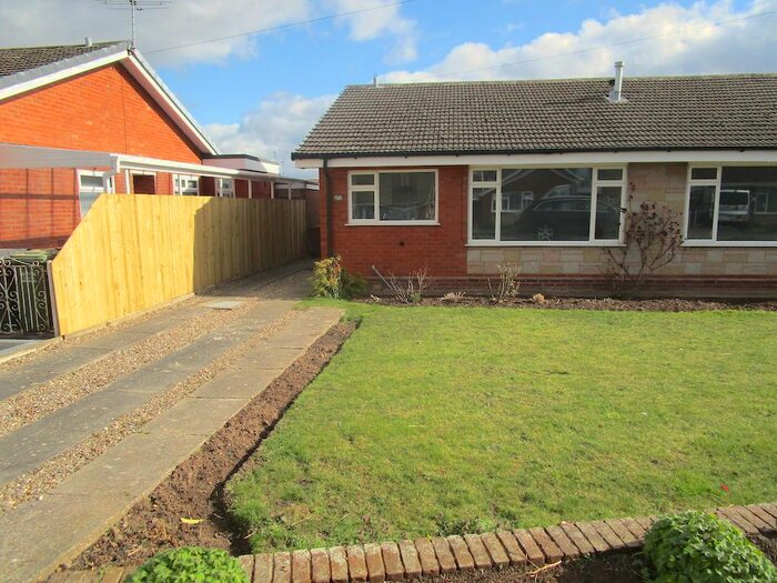 2 Bedroom Bungalow To Rent In Beechfield Drive, Kidderminster, DY11