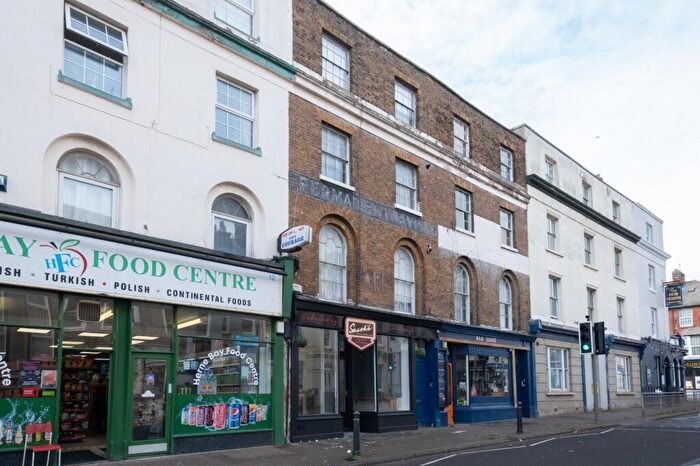 2 Bedroom Flat For Sale In High Street, Herne Bay, Kent, CT6