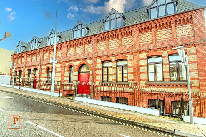 2 Bedroom Flat To Rent In Woodbridge Road, Ipswich, Suffolk, IP4