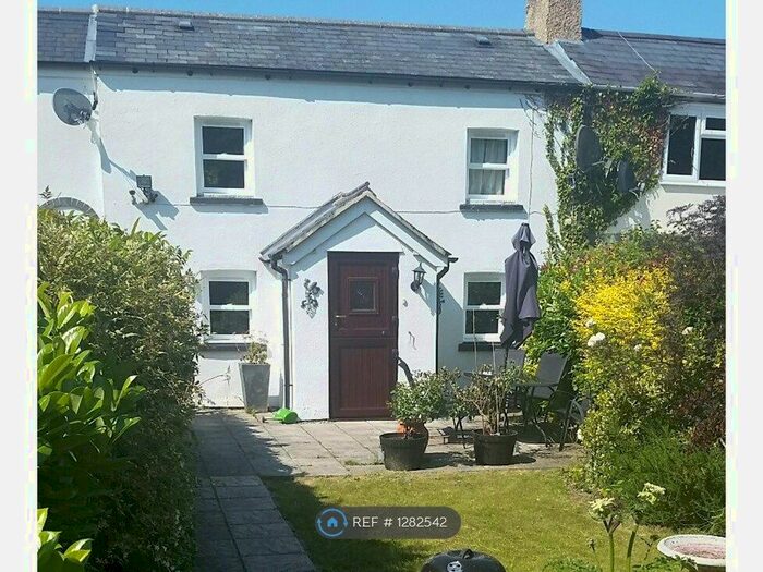 3 Bedroom Terraced House To Rent In Bunce's Lane, Reading RG7