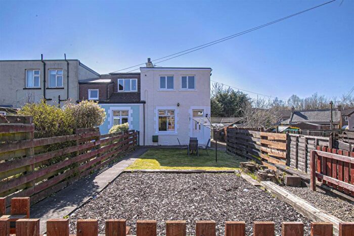 3 Bedroom Semi-Detached House For Sale In D Mayflower Street, Townhill, KY12