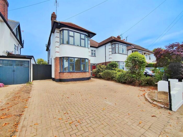 3 Bedroom Semi-Detached House To Rent In Prittlewell Chase, Westcliff On Sea, SS0