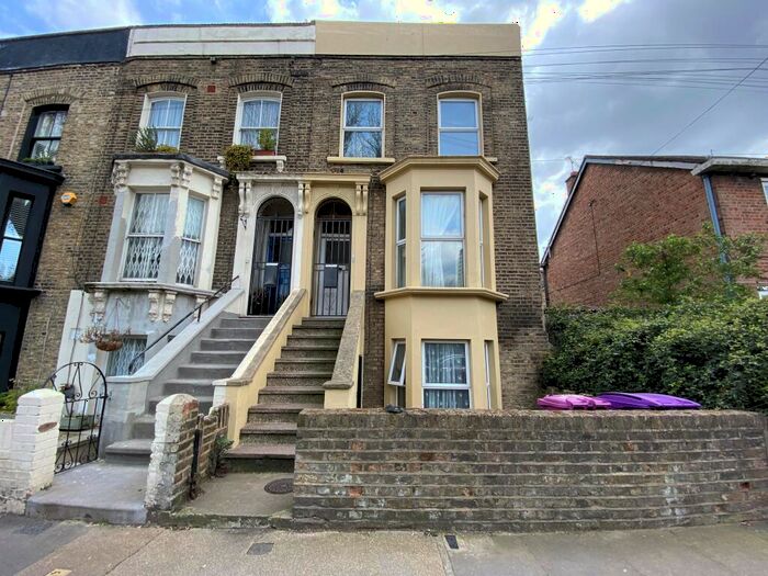 1 Bedroom Flat To Rent In Tredegar Road, E3