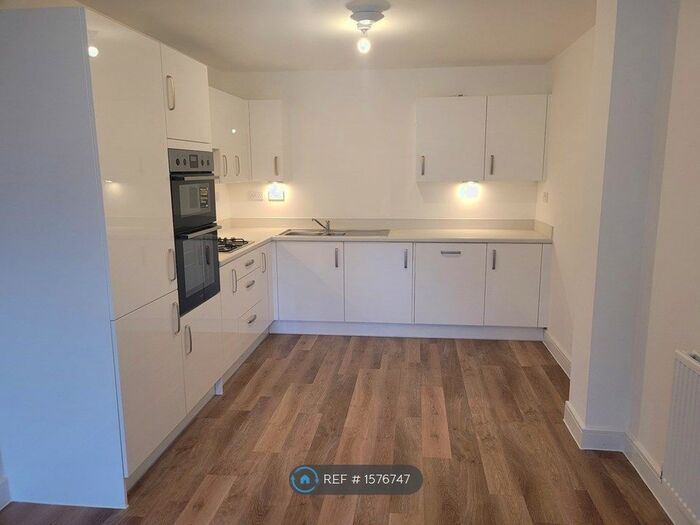 2 Bedroom Flat To Rent In Buffs Road, Canterbury, CT1