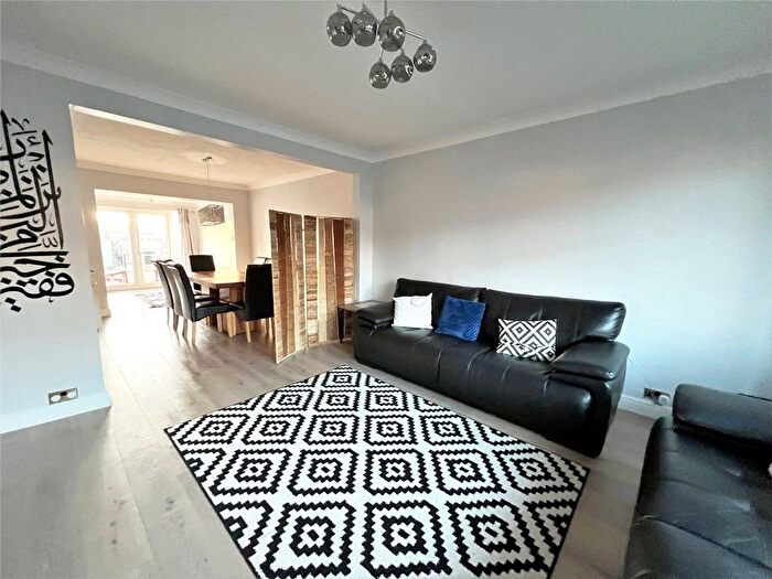 6 Bedroom Semi-Detached House For Sale In Stanwell, Staines, Surrey, TW19