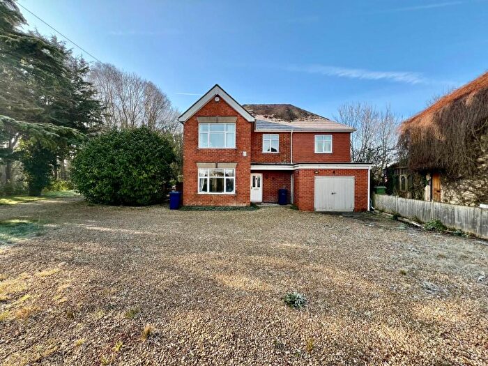 5 Bedroom Detached House For Sale In Sandhurst Lane, Gloucester, GL2