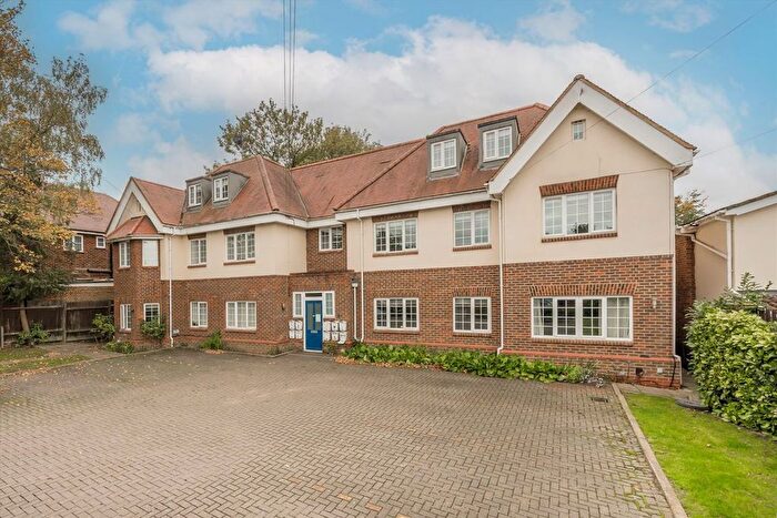 2 Bedroom Flat To Rent In Fairfield Road, Uxbridge, UB8