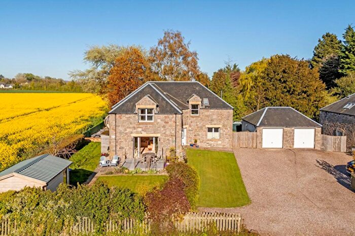 4 Bedroom Detached House For Sale In Errol, Perth, PH2
