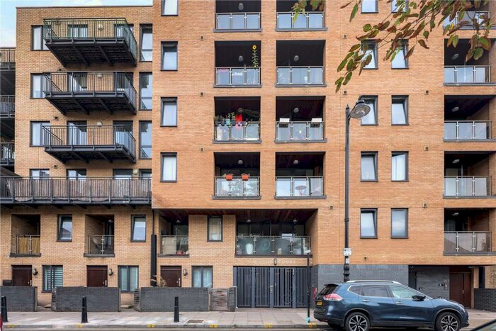 1 Bedroom Flat To Rent In Minton Court, Fairfield Road, Bow, London, E3