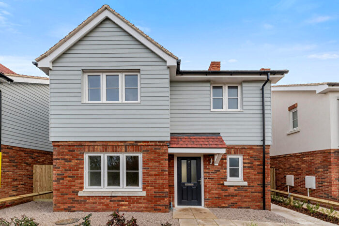 3 Bedroom Detached House For Sale In Brimstone Place, Little Dunmow, Essex, CM6