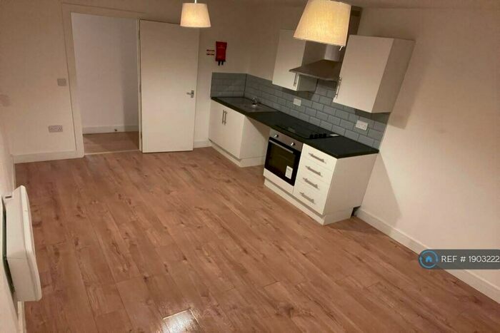 1 Bedroom Flat To Rent In Station Road, Rainham, Gillingham, ME8