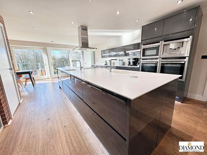 5 Bedroom Detached House For Sale In High Street, Halberton, Tiverton, EX16