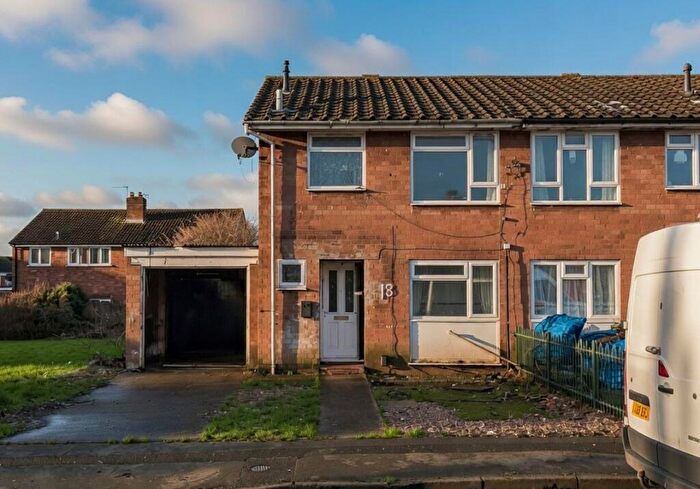 3 Bedroom End Of Terrace House For Sale In Simpson Road, Snodland, Kent, ME6