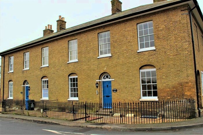 1 Bedroom Flat To Rent In The Street, Borden, Sittingbourne, ME9