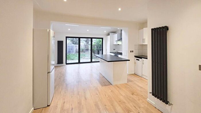 4 Bedroom Terraced House To Rent In Beverley Road, New Malden, KT3