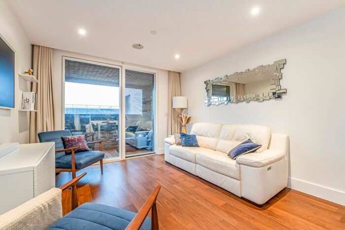 1 Bedroom Flat For Sale In Upper Richmond Road, London, SW15