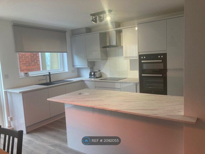 2 Bedroom Flat To Rent In Milton Road, Cambridge, CB4