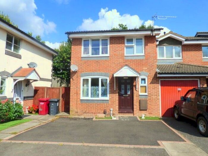 3 Bedroom End Of Terrace House To Rent In Fishguard Spur, Slough, SL1