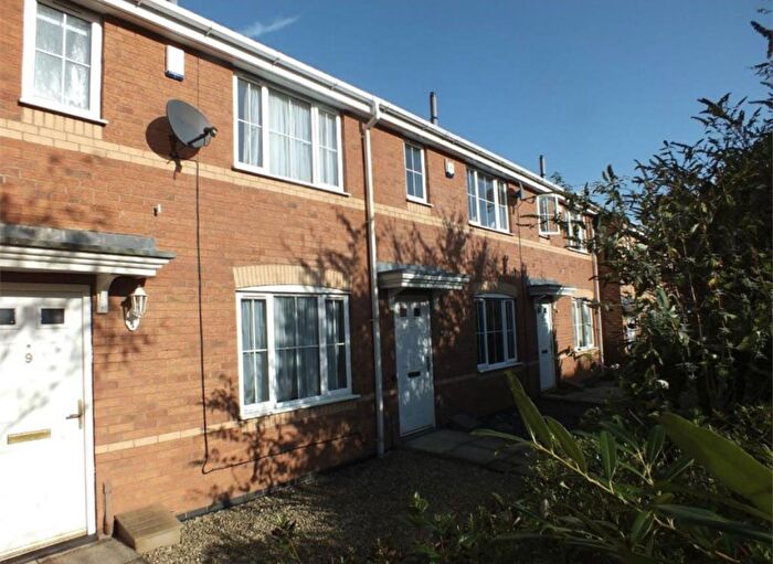 3 Bedroom Terraced House To Rent In Perchfoot Close, Coventry, CV1