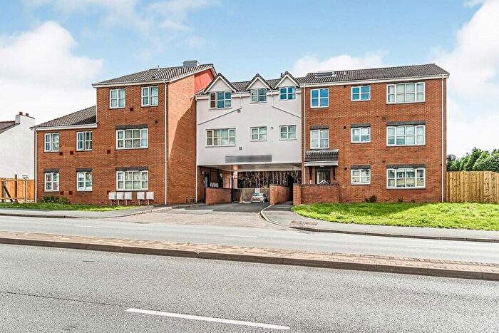 2 Bedroom Flat To Rent In Thorns Road, Brierley Hill, West Midlands, DY5