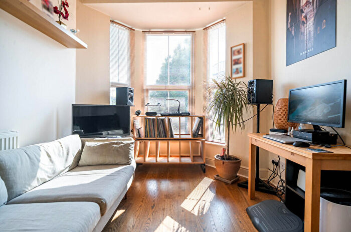 1 Bedroom Apartment For Sale In Portland Road, London, SE25