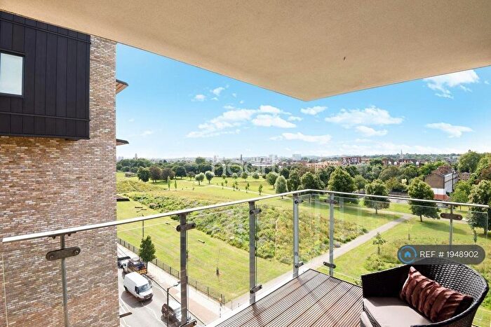 2 Bedroom Flat To Rent In Albany Road, London, SE5