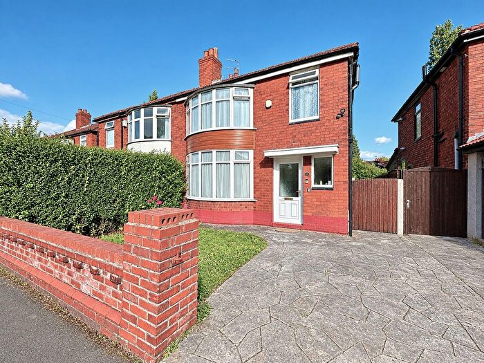 3 Bedroom Semi-Detached House For Sale In Amherst Road, Withington, M20