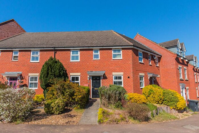 2 Bedroom Flat To Rent In Presland Way, Irthlingborough, NN9