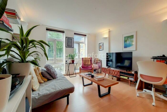 1 Bedroom Apartment To Rent In Abney Park Court, Stoke Newington High Street, N16