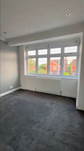 3 Bedroom Terraced House To Rent In Essex Road, Romford, RM7
