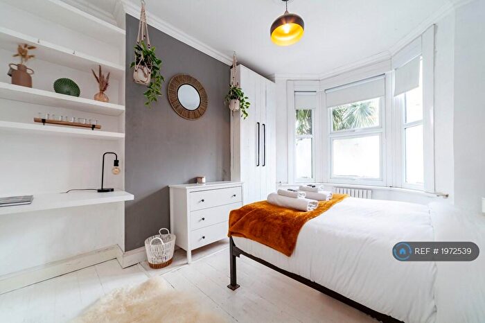 2 Bedroom Flat To Rent In Adley Street, London, E5