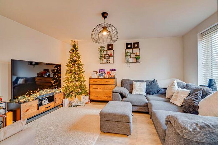 3 Bedroom Terraced House For Sale In Brunel Way, Fareham, PO15