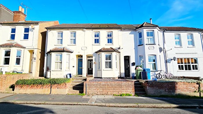 3 Bedroom Terraced House For Sale In Newport Road, Aldershot, GU12