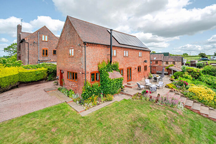 4 Bedroom Barn Conversion For Sale In Oakwood Barn, Heightington, DY12