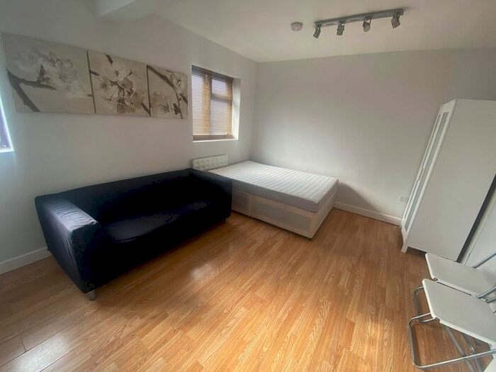 1 Bedroom Studio To Rent In A Green Lane, Northwood, Greater London, HA6