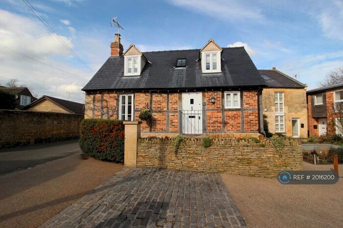 2 Bedroom Semi-Detached House To Rent In Royle Mews, Winchcombe, Cheltenham, GL54