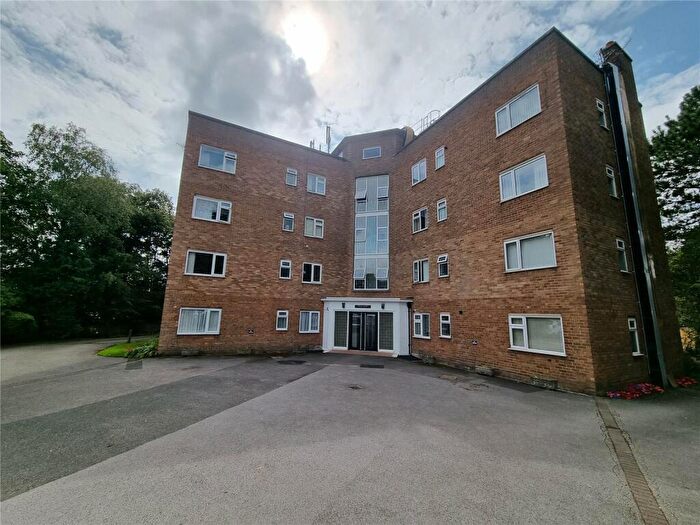 2 Bedroom Flat To Rent In Telegraph Road, Heswall, CH60