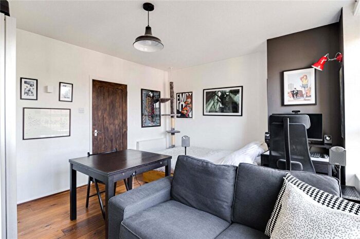 Apartment To Rent In Wilmot Street, Bethnal Green, London, E2