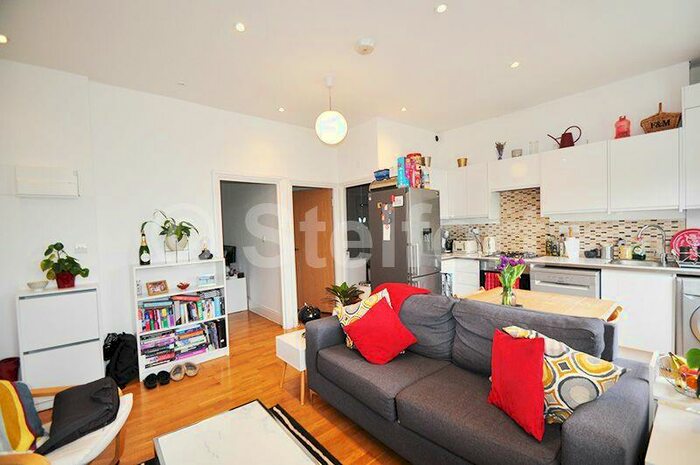 2 Bedroom Flat To Rent In Hartham Road, London, N7