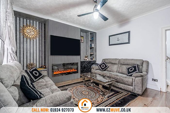 2 Bedroom Terraced House For Sale In Tanhouse Street, Dewsbury, WF13