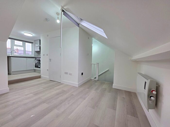 Studio To Rent In Loft Studio, Howard Road, Cricklewood, NW2