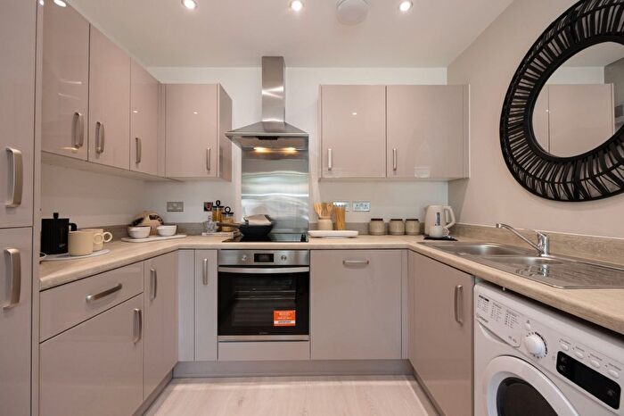 4 Bedroom Semi Detached House For Sale In Parr Avenue, Whiston, L35