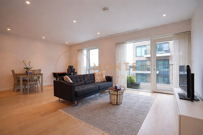 2 Bedroom Flat To Rent In Lockgate Road, London, SW6